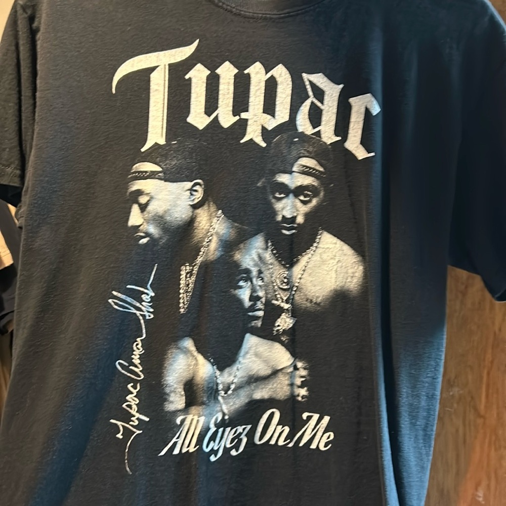 2Pac shirt